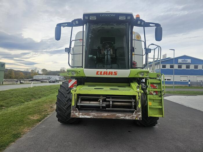 Claas Lexion 560 - Combine harvester: picture 2 Claas Lexion 560 - Combine harvester: picture 2