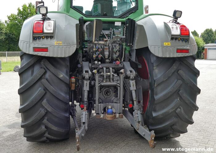 Fendt 826 Vario - Farm tractor: picture 4 Fendt 826 Vario - Farm tractor: picture 4