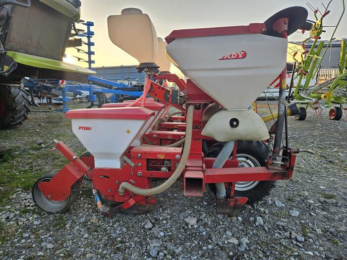 Kverneland Einzelkornsämaschine 4reihig - Seed drill: picture 5 Kverneland Einzelkornsämaschine 4reihig - Seed drill: picture 5