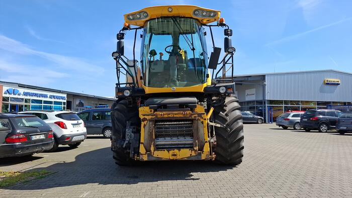 New Holland FR 9060 - Forage harvester: picture 2 New Holland FR 9060 - Forage harvester: picture 2