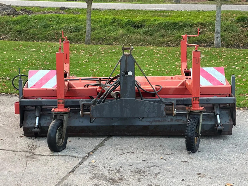 Hekamp Veegmachine met opvangbak Hydraulisch borstel - Farm tractor: picture 2 Hekamp Veegmachine met opvangbak Hydraulisch borstel - Farm tractor: picture 2