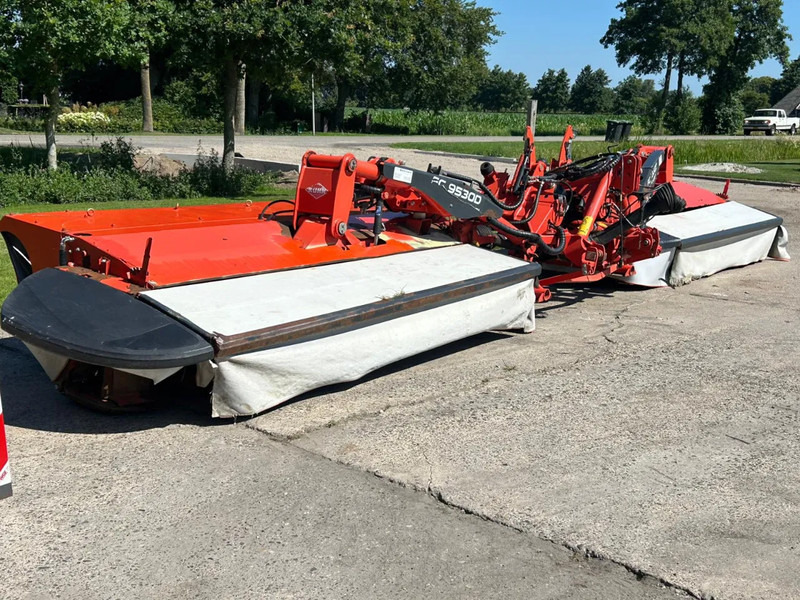 Kuhn FC 9530 D Lift control Kneuzer triple maaier - Mower: picture 2 Kuhn FC 9530 D Lift control Kneuzer triple maaier - Mower: picture 2