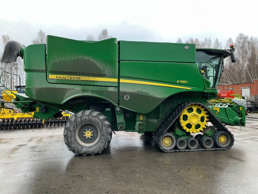 John Deere S 785i - Combine harvester: picture 2 John Deere S 785i - Combine harvester: picture 2
