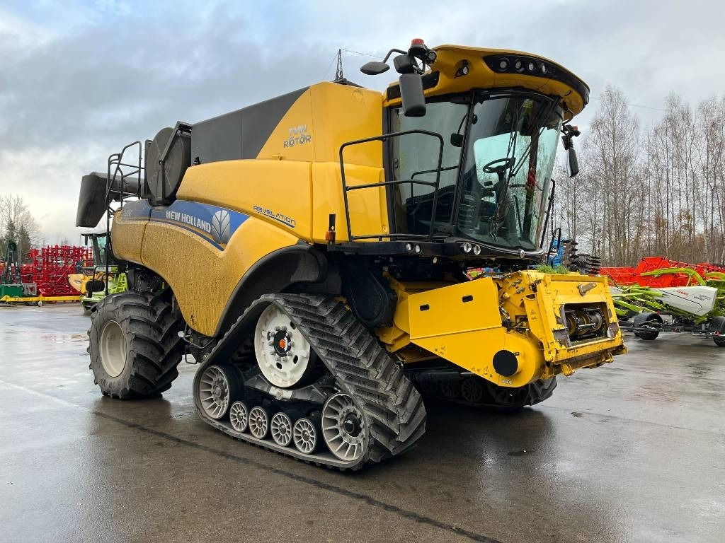 New Holland CR 9.90 - Combine harvester: picture 1 New Holland CR 9.90 - Combine harvester: picture 1