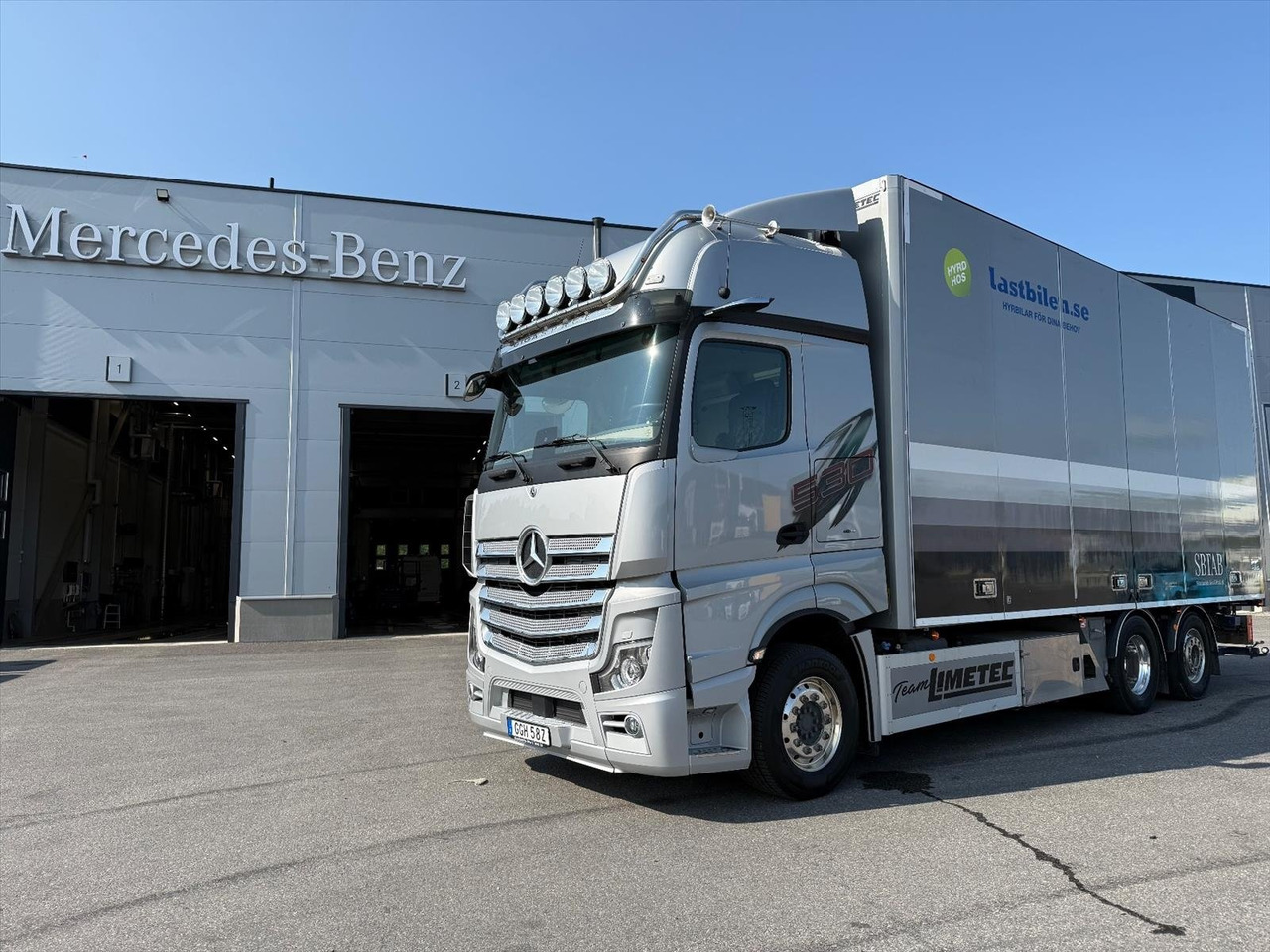 Fjärrbil Mercedes-Benz Actros 12.8 PowerShift 3 -2019 | StyleLine - Box truck: picture 1 Fjärrbil Mercedes-Benz Actros 12.8 PowerShift 3 -2019 | StyleLine - Box truck: picture 1