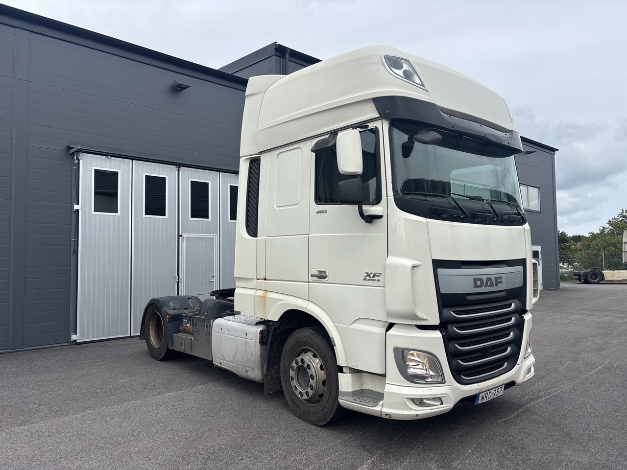 Dragbil DAF XF 460 4x2 FT -2015 | Super Space Cab - Tractor unit: picture 1 Dragbil DAF XF 460 4x2 FT -2015 | Super Space Cab - Tractor unit: picture 1