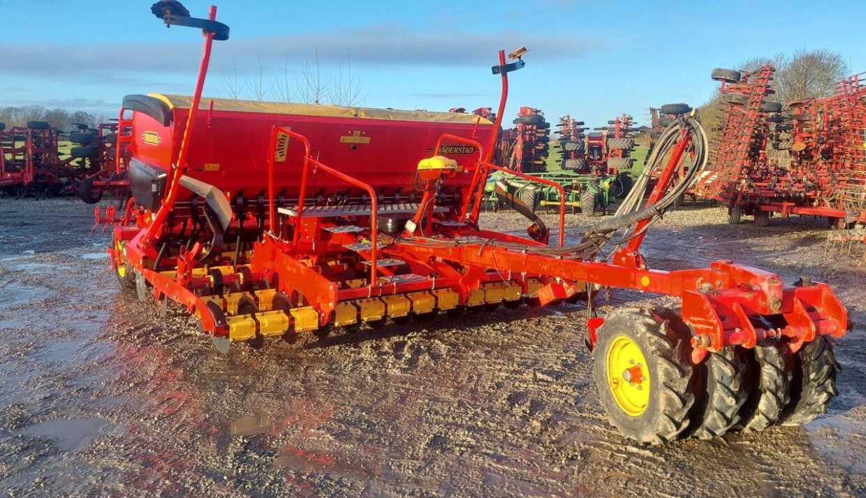 Väderstad Rapid 400 C E-Service med IPAD - Seed drill: picture 1 Väderstad Rapid 400 C E-Service med IPAD - Seed drill: picture 1