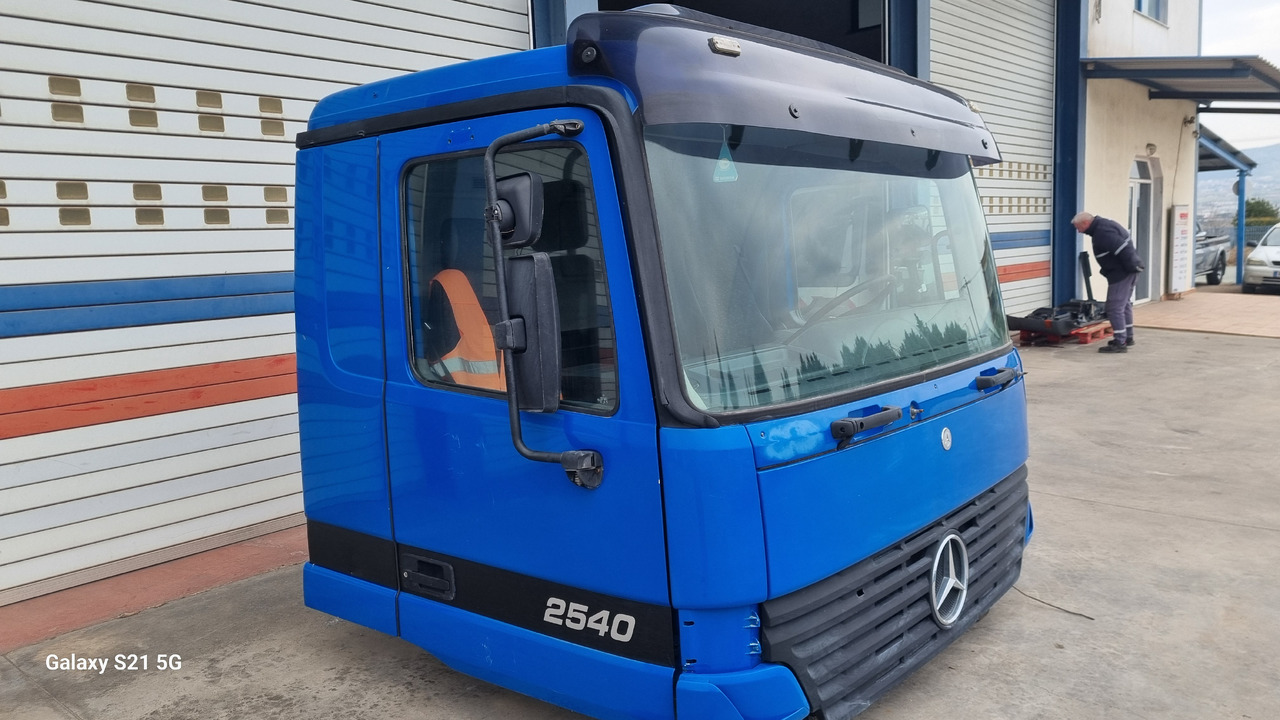 MERCEDES-BENZ ACTROS MP1 - Cab: picture 3 MERCEDES-BENZ ACTROS MP1 - Cab: picture 3