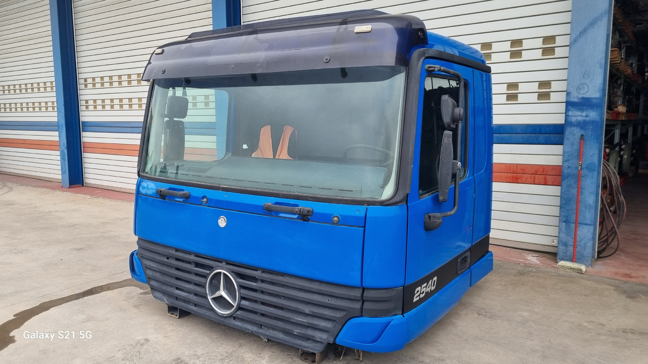 MERCEDES-BENZ ACTROS MP1 - Cab: picture 1 MERCEDES-BENZ ACTROS MP1 - Cab: picture 1