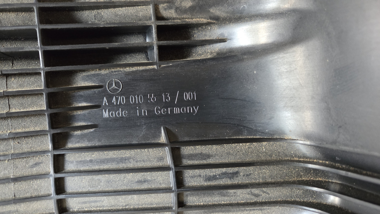 MERCEDES-BENZ ACTROS MP4 A4700105513 - Oil pan: picture 3 MERCEDES-BENZ ACTROS MP4 A4700105513 - Oil pan: picture 3