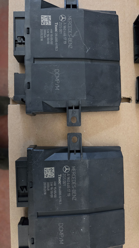 MERCEDES-BENZ CONTROL UNIT TM-BF - Dashboard for Truck: picture 2 MERCEDES-BENZ CONTROL UNIT TM-BF - Dashboard for Truck: picture 2