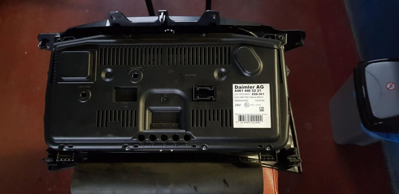 MERCEDES-BENZ INSTRUMENT PANEL ACTROS ATEGO EURO 6 - Dashboard for Truck: picture 2 MERCEDES-BENZ INSTRUMENT PANEL ACTROS ATEGO EURO 6 - Dashboard for Truck: picture 2