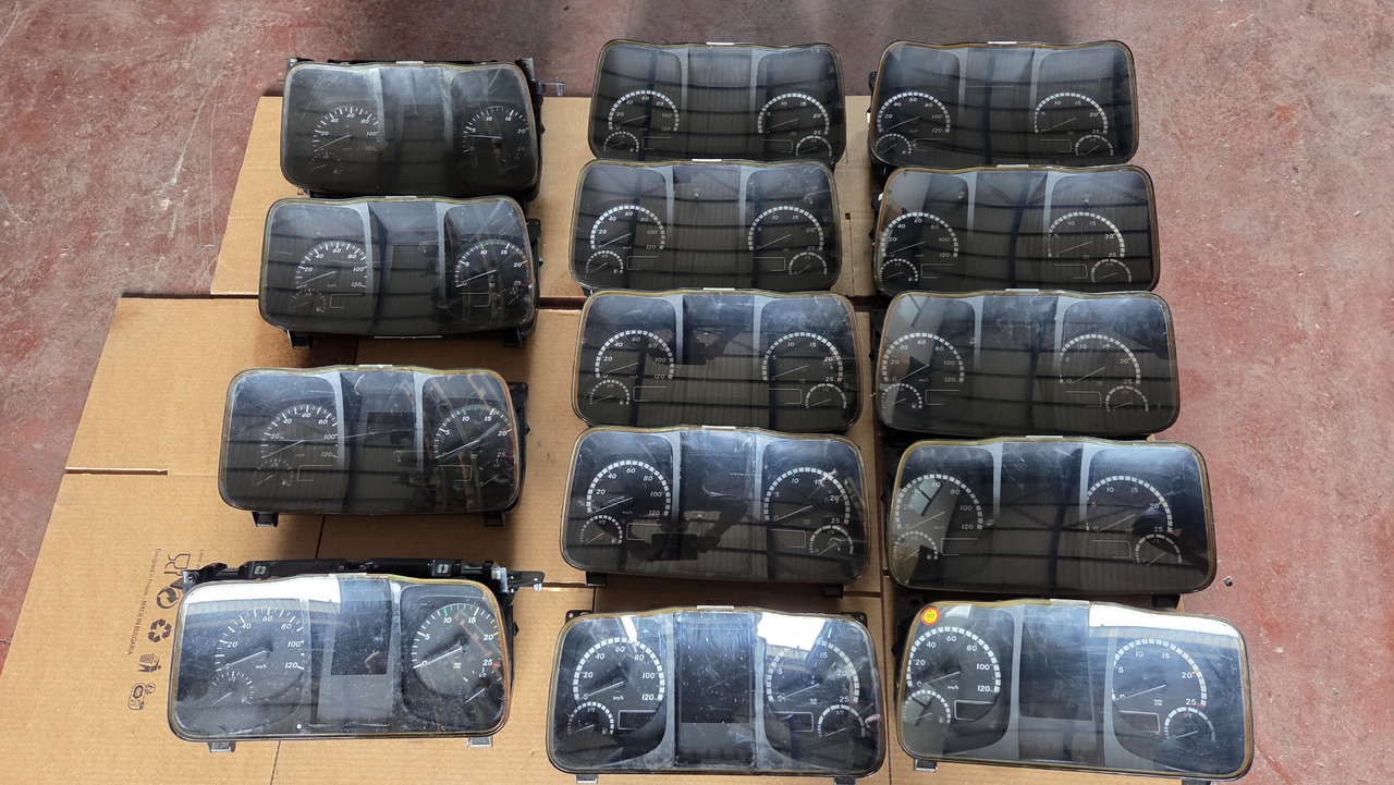 MERCEDES-BENZ INSTRUMENT PANEL ACTROS ATEGO EURO 6 - Dashboard for Truck: picture 1 MERCEDES-BENZ INSTRUMENT PANEL ACTROS ATEGO EURO 6 - Dashboard for Truck: picture 1