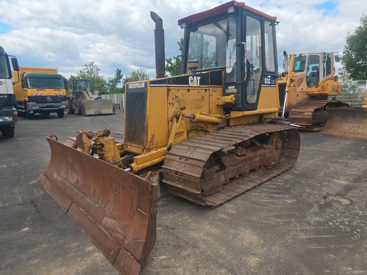 CAT D3C Raupe - Bulldozer: picture 1 CAT D3C Raupe - Bulldozer: picture 1