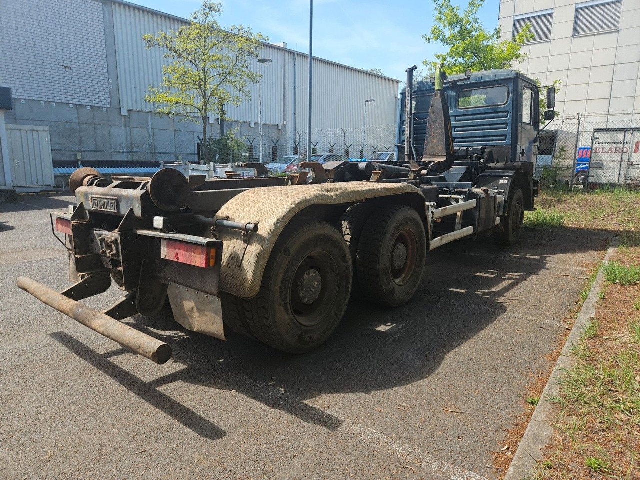 MAN 26.322 6x4 Hakenabroller - Hook lift truck: picture 4 MAN 26.322 6x4 Hakenabroller - Hook lift truck: picture 4