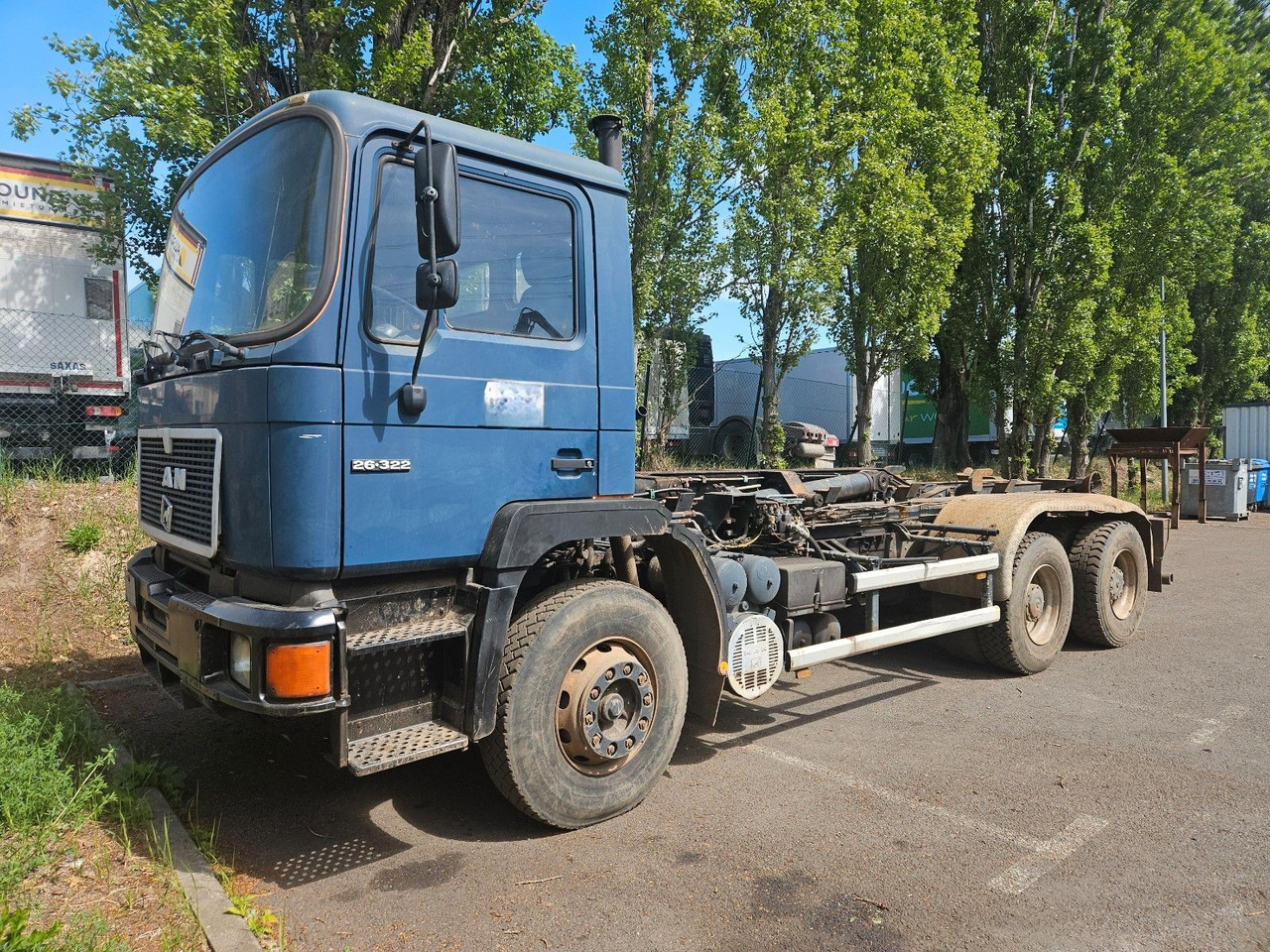 MAN 26.322 6x4 Hakenabroller - Hook lift truck: picture 2 MAN 26.322 6x4 Hakenabroller - Hook lift truck: picture 2