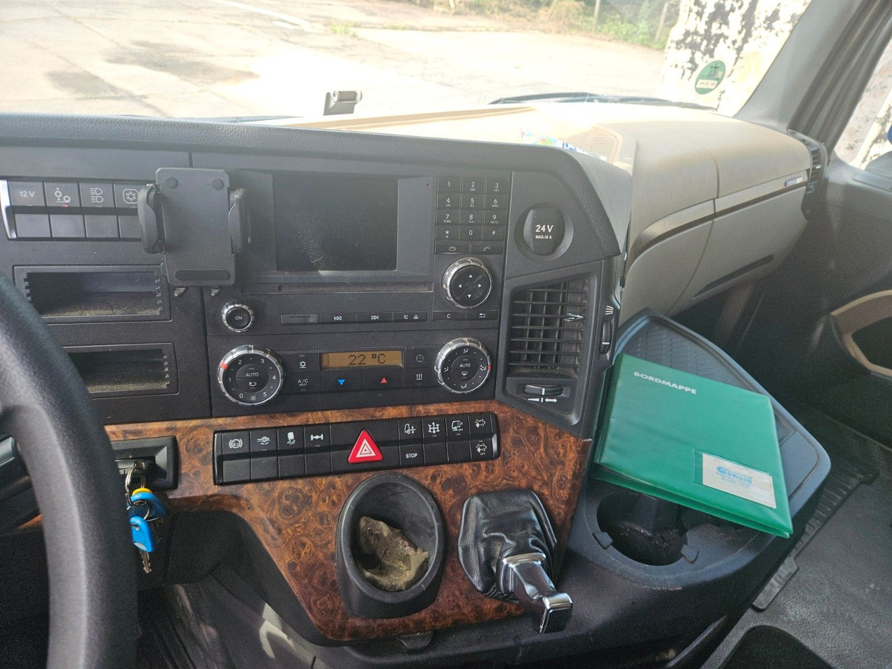 Mercedes-Benz Actros 1845 Stremspace Retarder Kipohydraulik - Tractor unit: picture 5 Mercedes-Benz Actros 1845 Stremspace Retarder Kipohydraulik - Tractor unit: picture 5