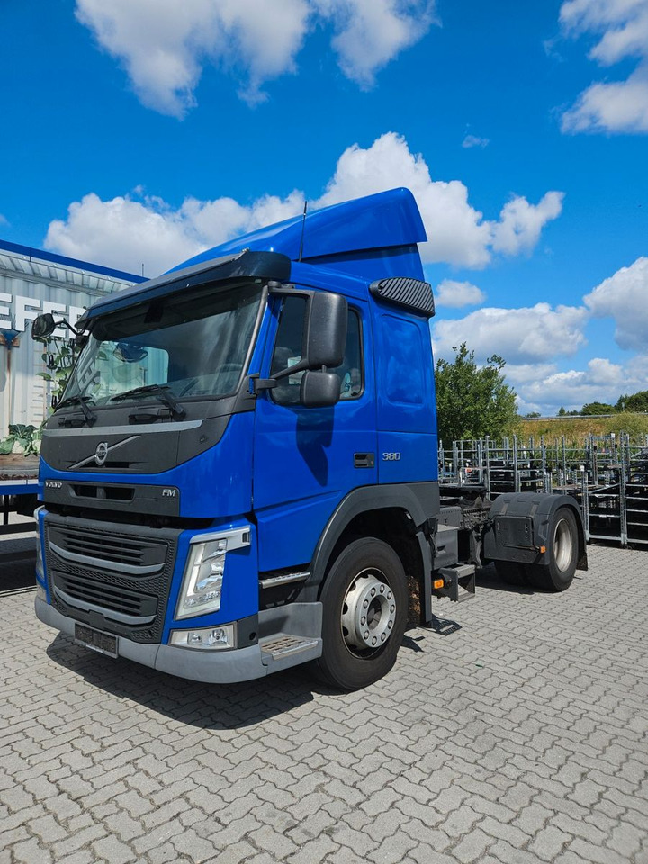 Volvo FM 380 - Tractor unit: picture 1 Volvo FM 380 - Tractor unit: picture 1
