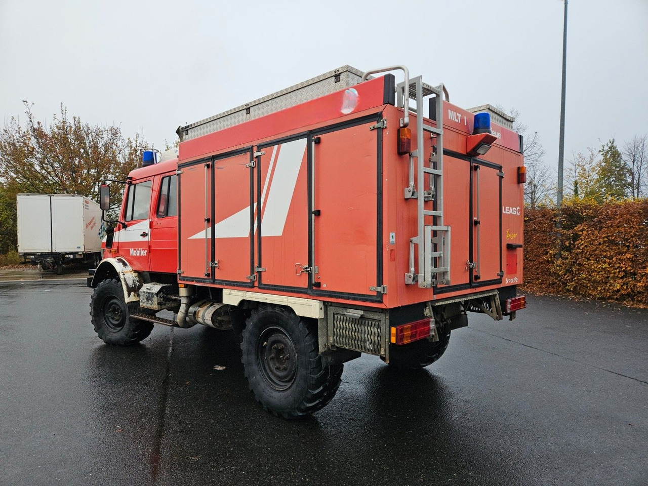 Unimog U4000 4x4 DOKA Tanklöschfahrzeug Feuerwehr - Tank truck: picture 3 Unimog U4000 4x4 DOKA Tanklöschfahrzeug Feuerwehr - Tank truck: picture 3