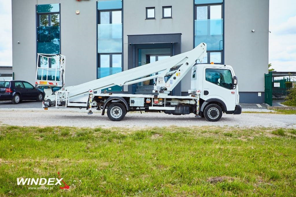 CMC PLA 250 - Truck mounted aerial platform: picture 2 CMC PLA 250 - Truck mounted aerial platform: picture 2
