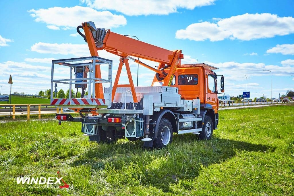 Palfinger P 250 BK - Truck mounted aerial platform: picture 3 Palfinger P 250 BK - Truck mounted aerial platform: picture 3