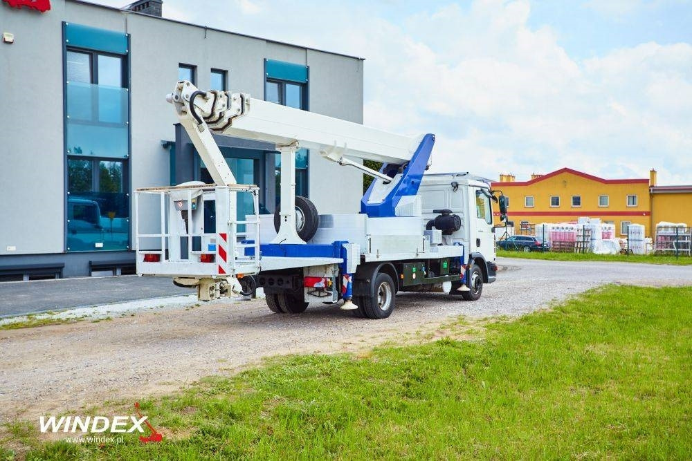 Wumag WT 300 - Truck mounted aerial platform: picture 2 Wumag WT 300 - Truck mounted aerial platform: picture 2
