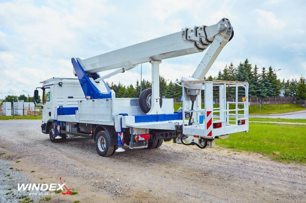 Wumag WT 300 - Truck mounted aerial platform: picture 5 Wumag WT 300 - Truck mounted aerial platform: picture 5