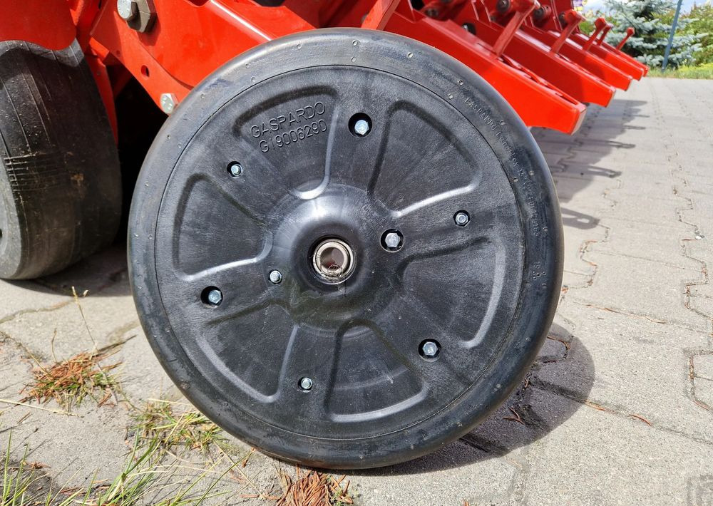 New Seed drill Gaspardo Maga 6 ISOTRONIC: picture 10 New Seed drill Gaspardo Maga 6 ISOTRONIC: picture 10