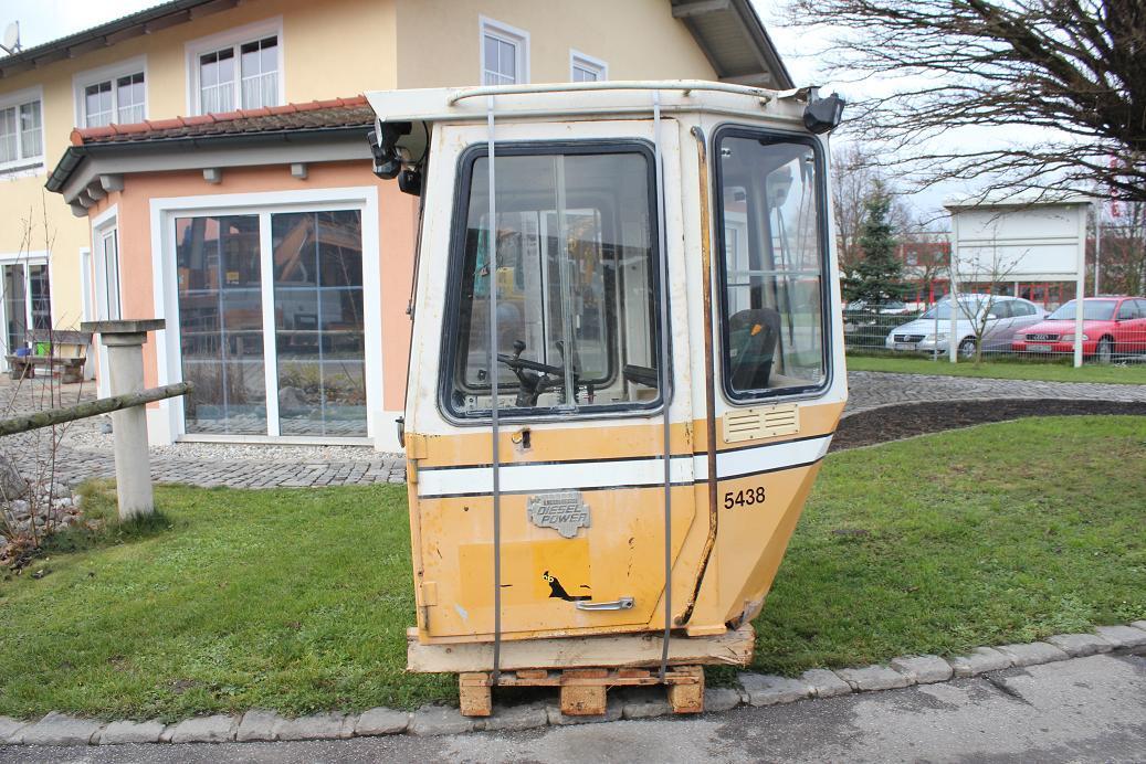 Liebherr 551 - Cab for Construction machinery: picture 5 Liebherr 551 - Cab for Construction machinery: picture 5