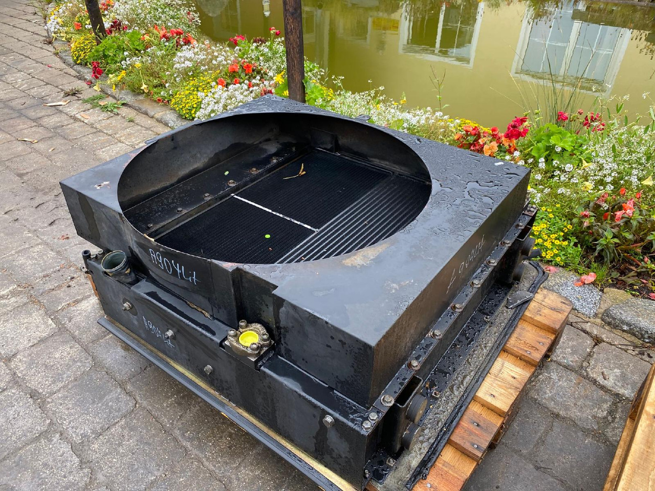 Liebherr A904 LIT - Cooling system for Construction machinery: picture 1 Liebherr A904 LIT - Cooling system for Construction machinery: picture 1