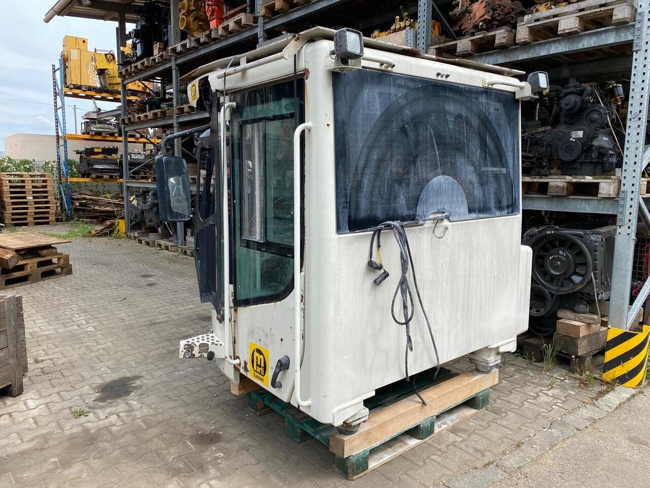 Liebherr L 566 - Cab for Construction machinery: picture 5 Liebherr L 566 - Cab for Construction machinery: picture 5