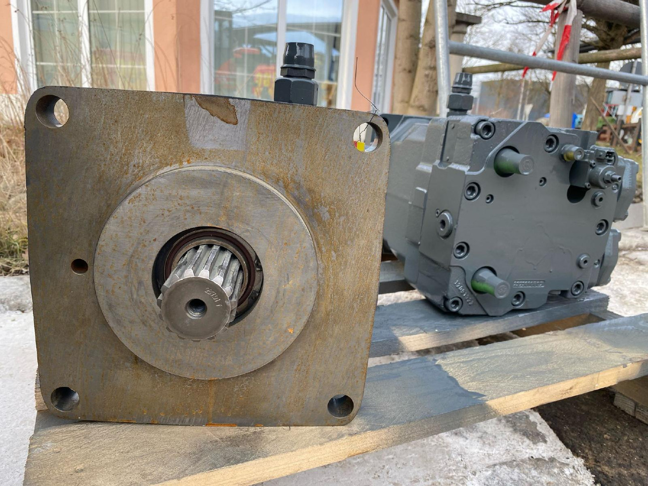 Liebherr Linde HMV 210 aus PR 724 - Final drive for Construction machinery: picture 3 Liebherr Linde HMV 210 aus PR 724 - Final drive for Construction machinery: picture 3