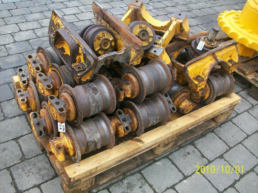 Liebherr R 902 Lit. - Track roller for Crawler excavator: picture 3 Liebherr R 902 Lit. - Track roller for Crawler excavator: picture 3