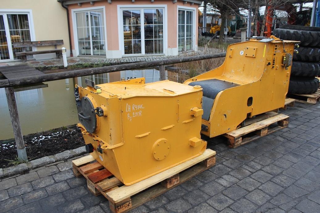 Hydraulic tank for Crawler excavator Liebherr R 914 C: picture 11