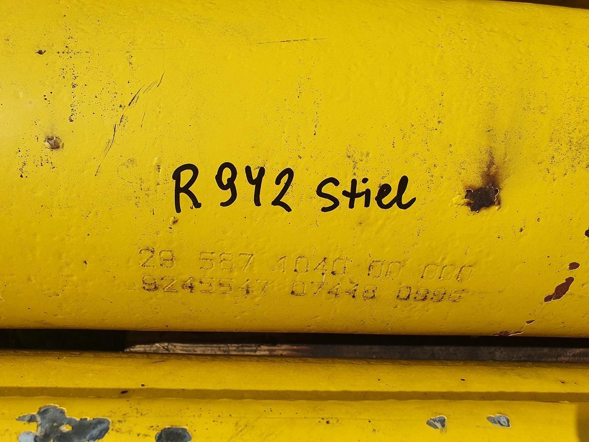 Liebherr R 942 - Hydraulic cylinder for Construction machinery: picture 5 Liebherr R 942 - Hydraulic cylinder for Construction machinery: picture 5