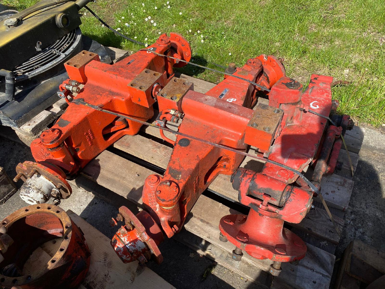 O&K A30, V20, V30 - Axle and parts for Construction machinery: picture 1 O&K A30, V20, V30 - Axle and parts for Construction machinery: picture 1