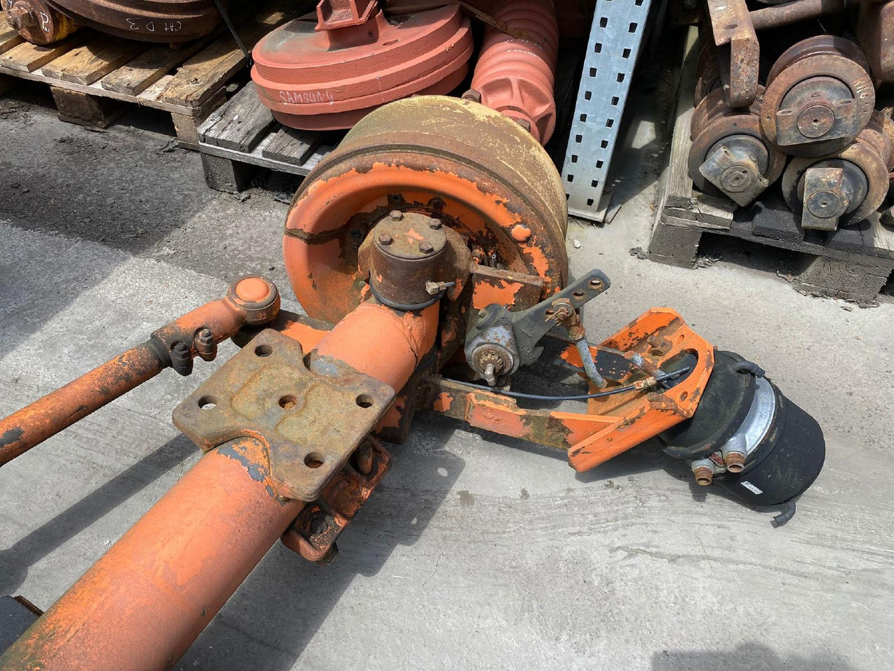 SAT SAF RS 11242 - Axle and parts for Construction machinery: picture 3 SAT SAF RS 11242 - Axle and parts for Construction machinery: picture 3