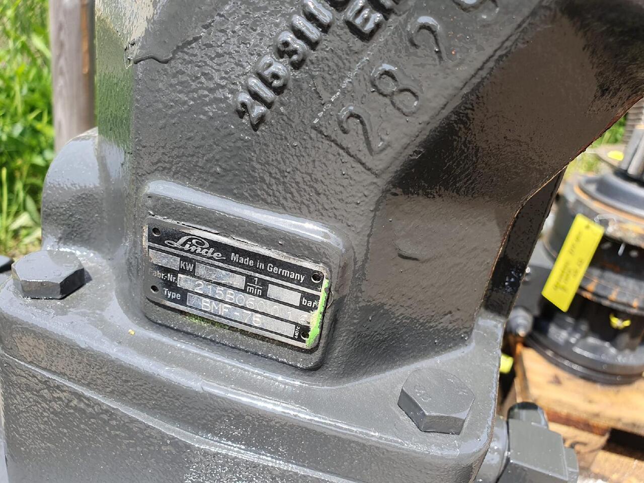 Sennebogen ZR 28 - Swing motor for Construction machinery: picture 3 Sennebogen ZR 28 - Swing motor for Construction machinery: picture 3