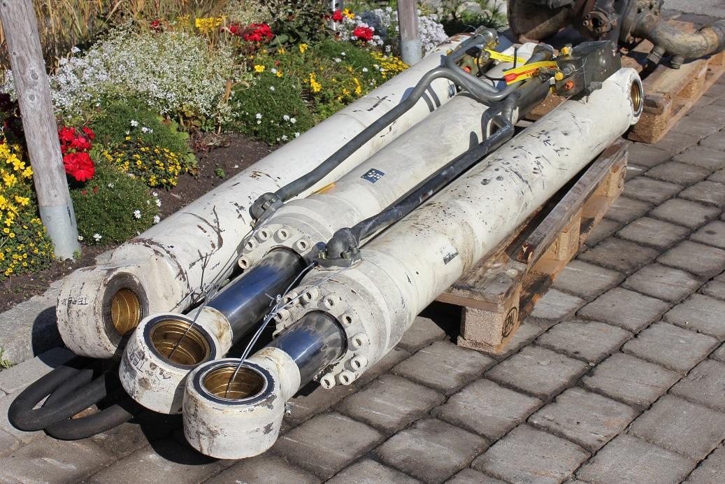 Terex TC 260 LC - Hydraulic cylinder for Construction machinery: picture 5 Terex TC 260 LC - Hydraulic cylinder for Construction machinery: picture 5