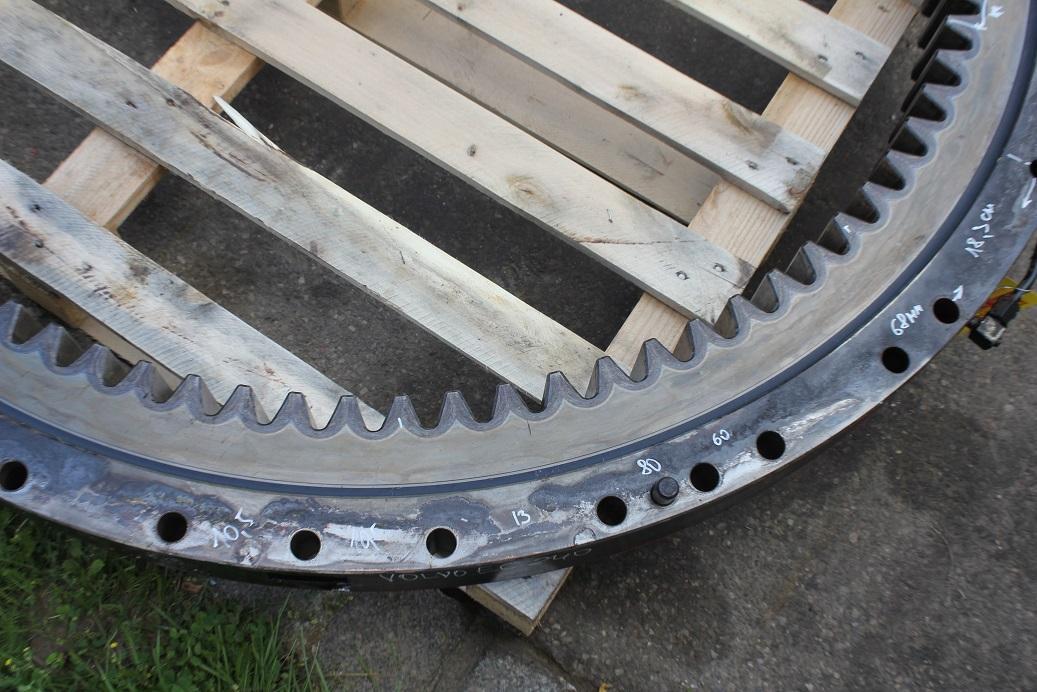 Volvo EC 240 B NLC - Slewing ring for Construction machinery: picture 2 Volvo EC 240 B NLC - Slewing ring for Construction machinery: picture 2