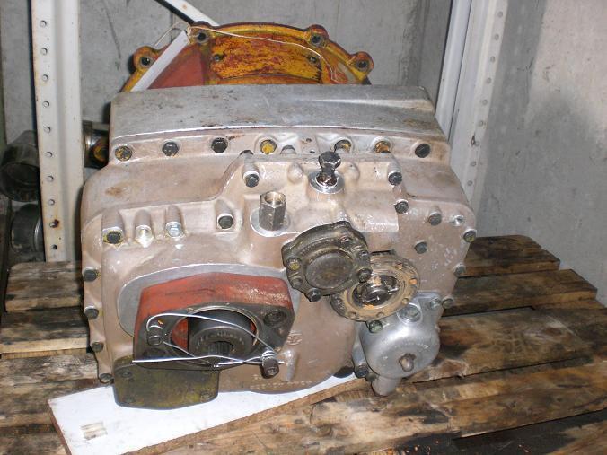 ZF Hanomag B 11 - Transmission for Construction machinery: picture 1 ZF Hanomag B 11 - Transmission for Construction machinery: picture 1