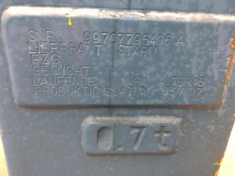 Faun ATF 40G-2 counterweight 0,7 ton left side - Counterweight for Construction machinery: picture 5 Faun ATF 40G-2 counterweight 0,7 ton left side - Counterweight for Construction machinery: picture 5