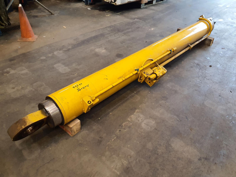 Grove GMK 3050 boom cylinder - Hydraulic cylinder for Crane: picture 4 Grove GMK 3050 boom cylinder - Hydraulic cylinder for Crane: picture 4
