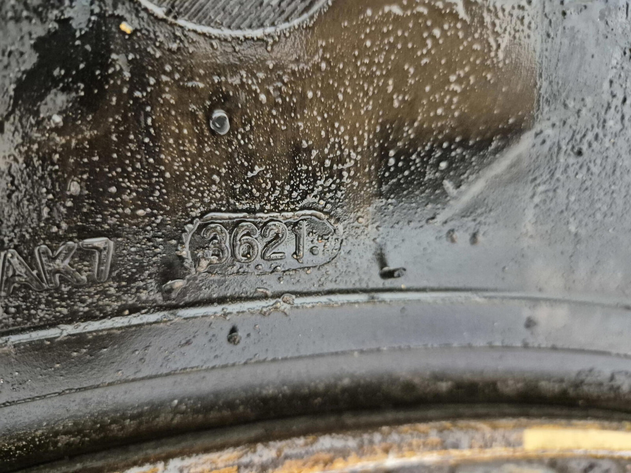 Grove Wheel 445/95R25 10 13 3p - Wheel and tire package for Crane: picture 4 Grove Wheel 445/95R25 10 13 3p - Wheel and tire package for Crane: picture 4