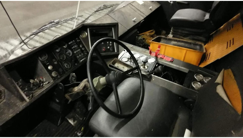Krupp KMK 5100 lower cabin - Cab and interior for Crane: picture 5 Krupp KMK 5100 lower cabin - Cab and interior for Crane: picture 5
