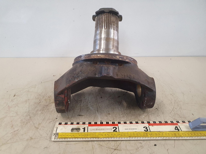 Liebherr LTM 1025 axle 2 steering knuckle 16 holes small - Steering knuckle for Crane: picture 1 Liebherr LTM 1025 axle 2 steering knuckle 16 holes small - Steering knuckle for Crane: picture 1