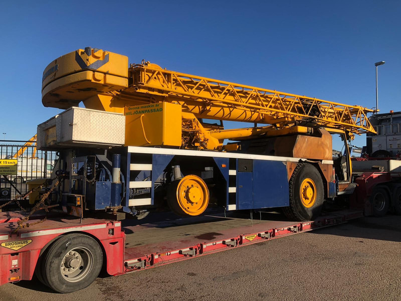 Liebherr LTM 1030-2 - All terrain crane: picture 2 Liebherr LTM 1030-2 - All terrain crane: picture 2