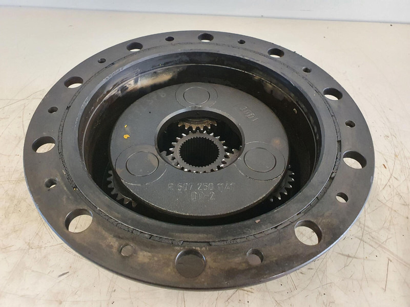 Liebherr LTM 1080/1 axle 1 planetary gear 22-25-74-40-3pl-H13,5 ! - Suspension for Crane: picture 3 Liebherr LTM 1080/1 axle 1 planetary gear 22-25-74-40-3pl-H13,5 ! - Suspension for Crane: picture 3