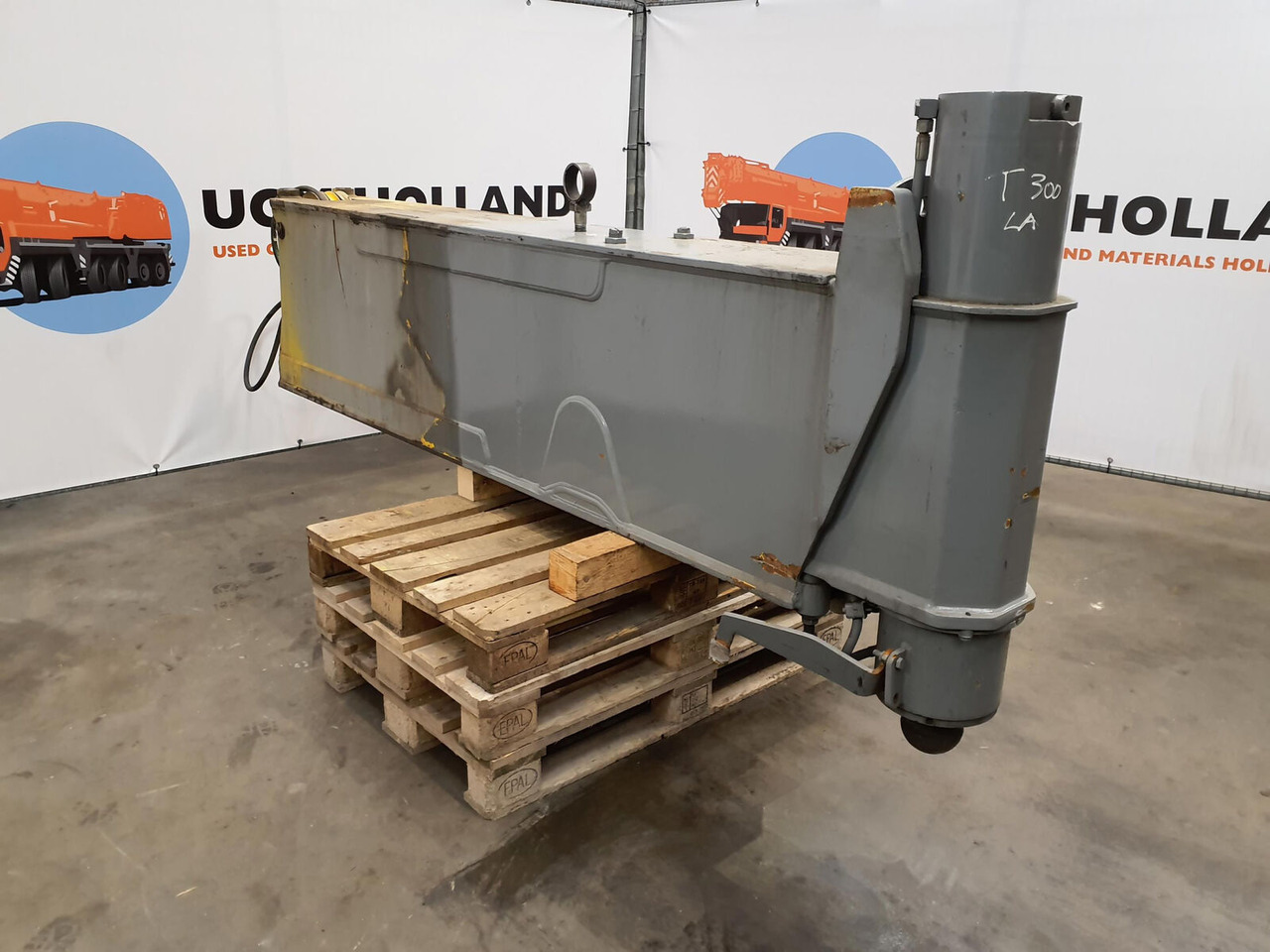 Liebherr LTM 1160-2 sliding beam complete rear - Suspension for Mobile crane: picture 1 Liebherr LTM 1160-2 sliding beam complete rear - Suspension for Mobile crane: picture 1