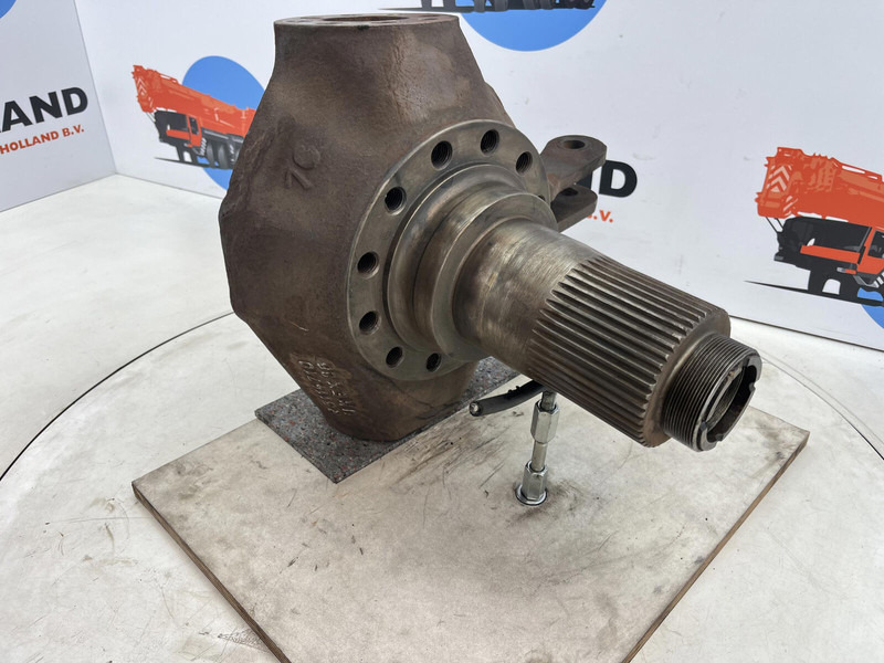 Liebherr LTM 1160 Steering knuckle 12 holes axle 1 right - Steering knuckle for Crane: picture 3 Liebherr LTM 1160 Steering knuckle 12 holes axle 1 right - Steering knuckle for Crane: picture 3
